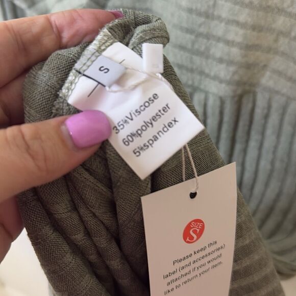 NWT- V-Neck Maternity ribbed Sweater Dress- Size Small - Picture 8 of 11